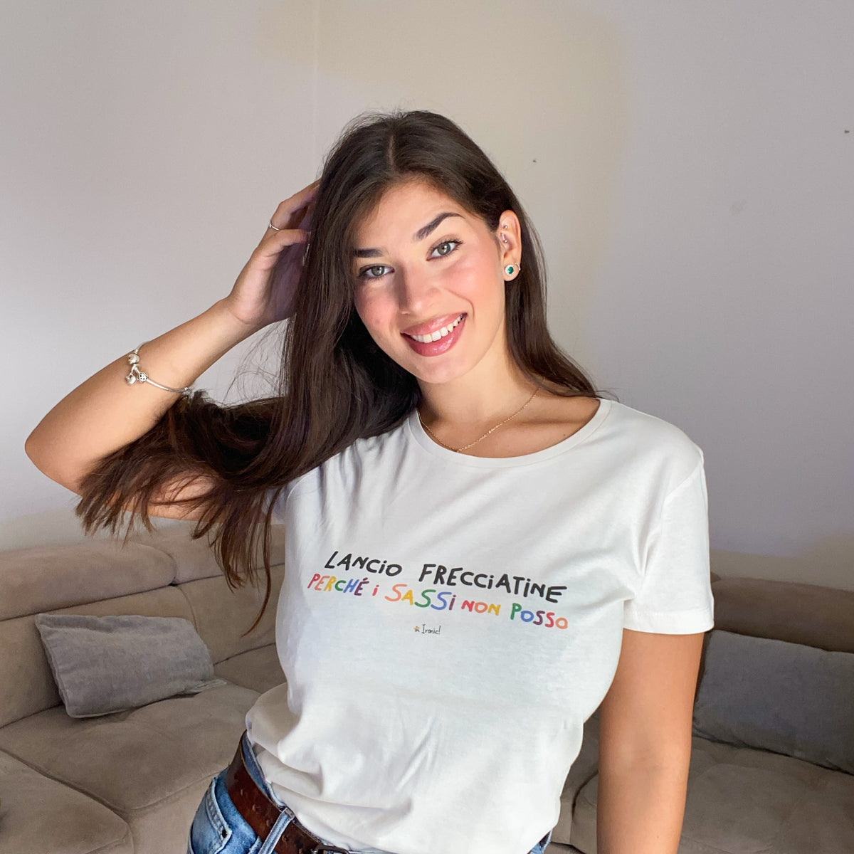 Maglia Donna "Lancio frecciatine perché i sassi non posso"